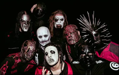 Les membre de ce groupe se produisent masqués, et c'est devenu l'une de leur marque de fabrique.
Il s'agit bien sûr de...