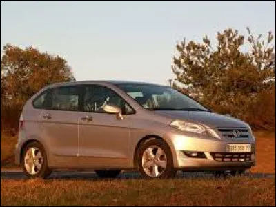 Quel est le nom de cette voiture ?