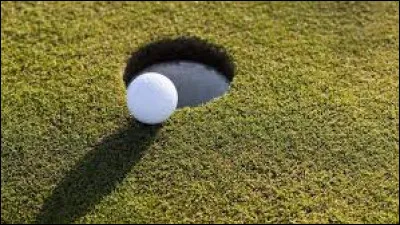 De combien de trous un parcours de golf traditionnel se compose-t-il ?