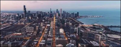 Quel est ce lac qui borde Chicago ?