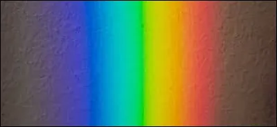 Est-ce une couleur de l’arc-en-ciel ? (Le rose n’en fait pas partie.)