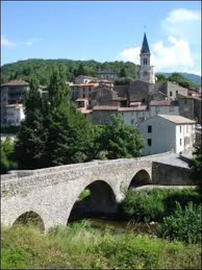 Pour cette nouvelle balade, nous partons dans les Cévennes, à Arre. Village de l'arrondissement du Vigan, il se situe dans le département ...