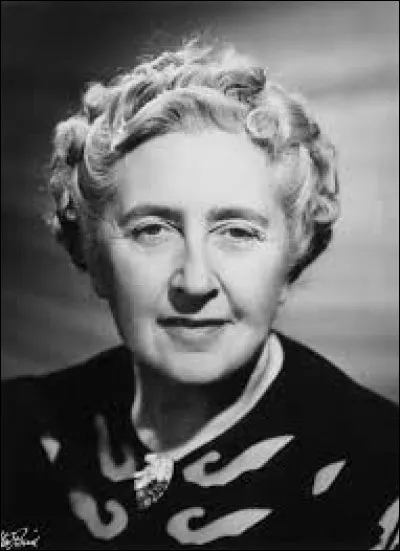 Parmi ces propositions de livres, lequel a été écrit par Agatha Christie ?