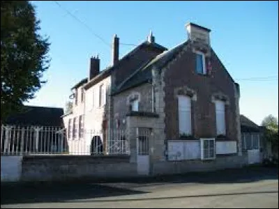 Notre balade commence dans le Santerre, à Assainvillers. Village des Hauts-de-France, dans l'aire d'attraction Montdidérienne, il se situe dans le département ...