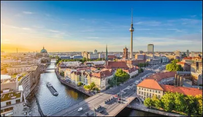 Quel est le surnom de la ville de Berlin ?