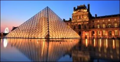 Votre vielle tante est-elle rentrée en France ?