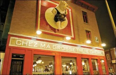 Regardez bien la photo et dîtes moi le nom de ce restaurant qui a un cochon en façade et qui porte un nom à dormir dans une porcherie ! Ce restaurant situé au coin de Papineau et Ontario est un hit depuis son premier jour !